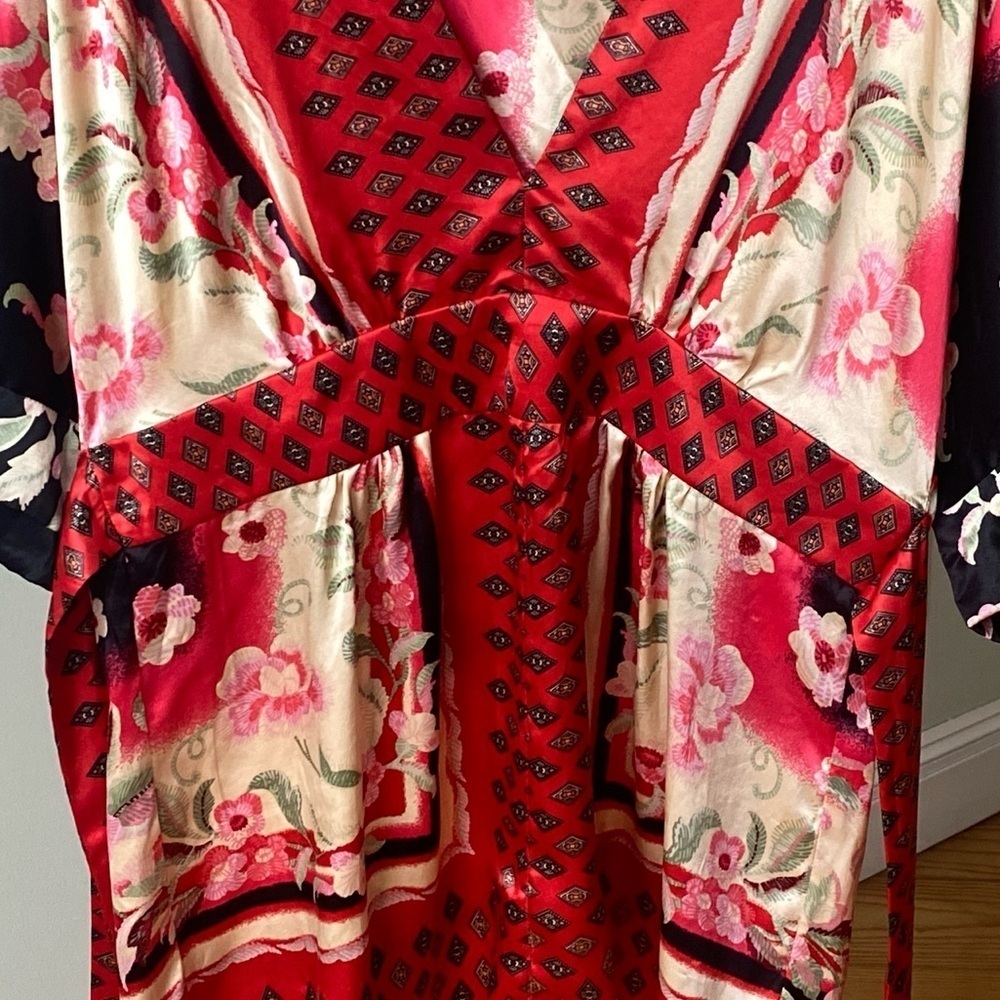 Single black floral silk long sleeve tunic top Size Large - Picture 5 of 16